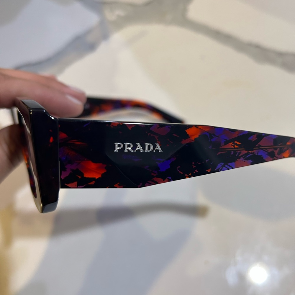 Prada Sunglasses PR 06YS